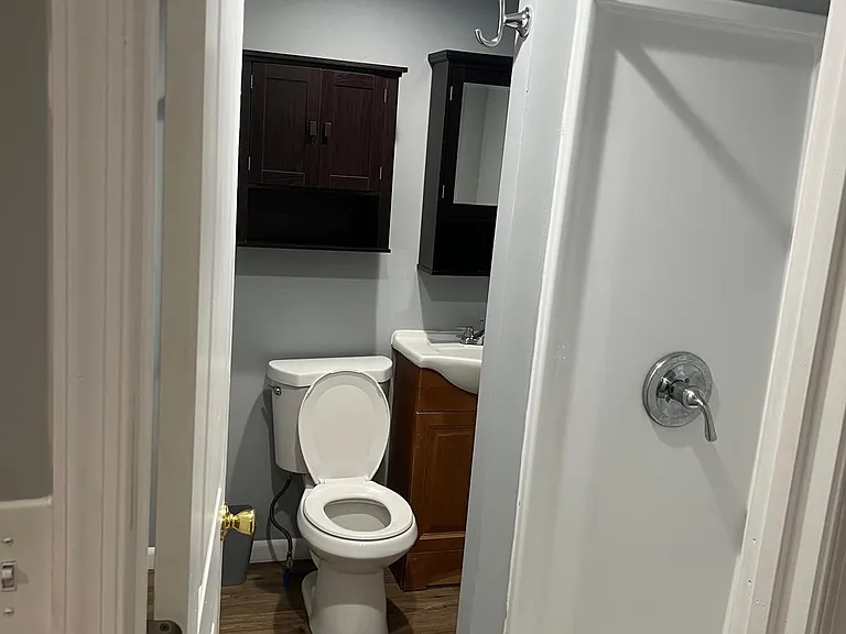 342 Ridge Ave — Photo 2