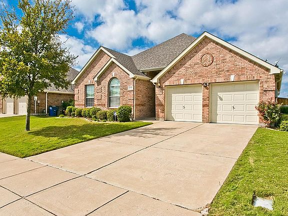 2nd image of 2941 Baybreeze Dr