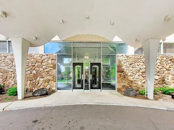 151 N Kenilworth Ave APT 2G, Oak Park, IL 60301