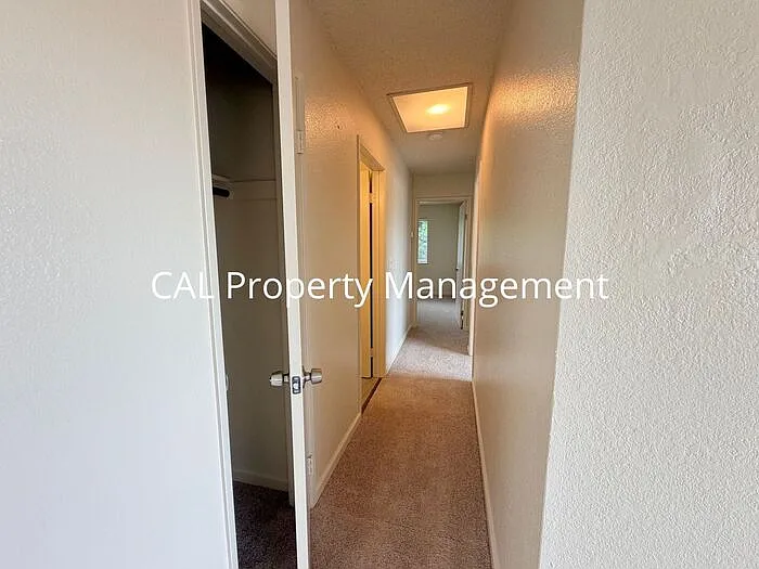 1823 Cherokee Dr — Photo 10