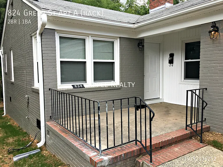824 Green St #A — Photo 11
