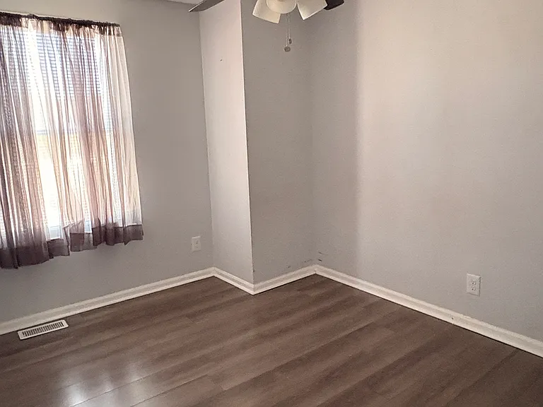 57 Vanderbilt Ct — Photo 6