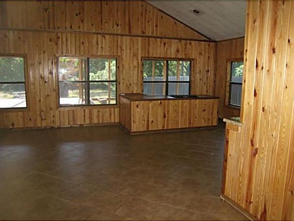 3rd image of 3817 Ravenwood Dr