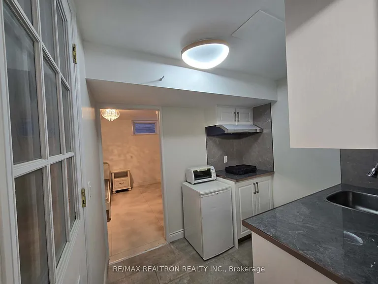 38 Collingsbrook Blvd #3 — Photo 9