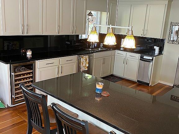 5th image of 159 Broadview Cir