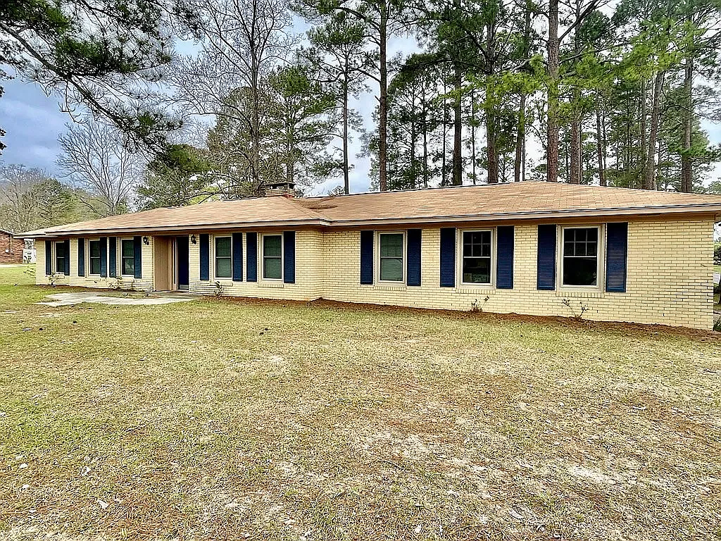 4 bed, 1806 sqft, $1,495 — Photo 2