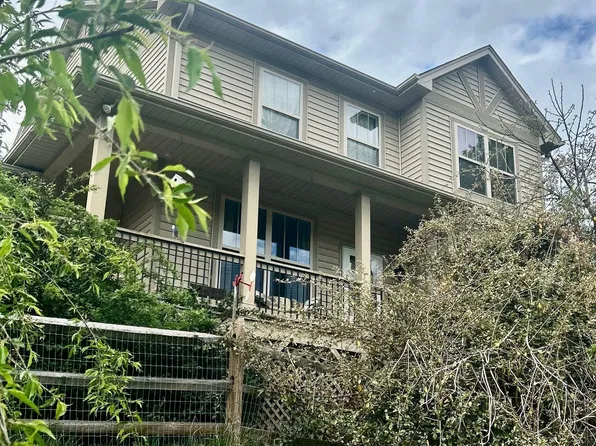 125 Farm Valley Ct, Weaverville, NC 28787