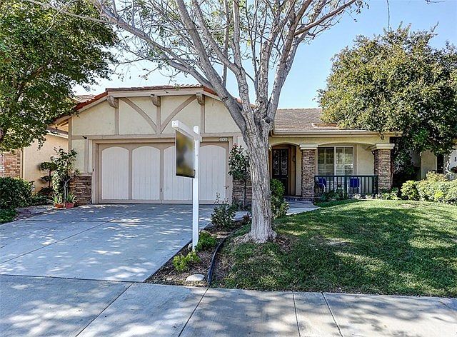 1st image of 27611 Weston Dr