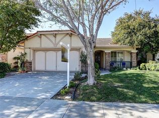 27611 Weston Dr, Santa Clarita, CA 91354