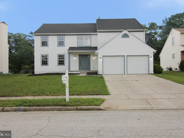 7 Edgewater Ct, Sicklerville, NJ 08081