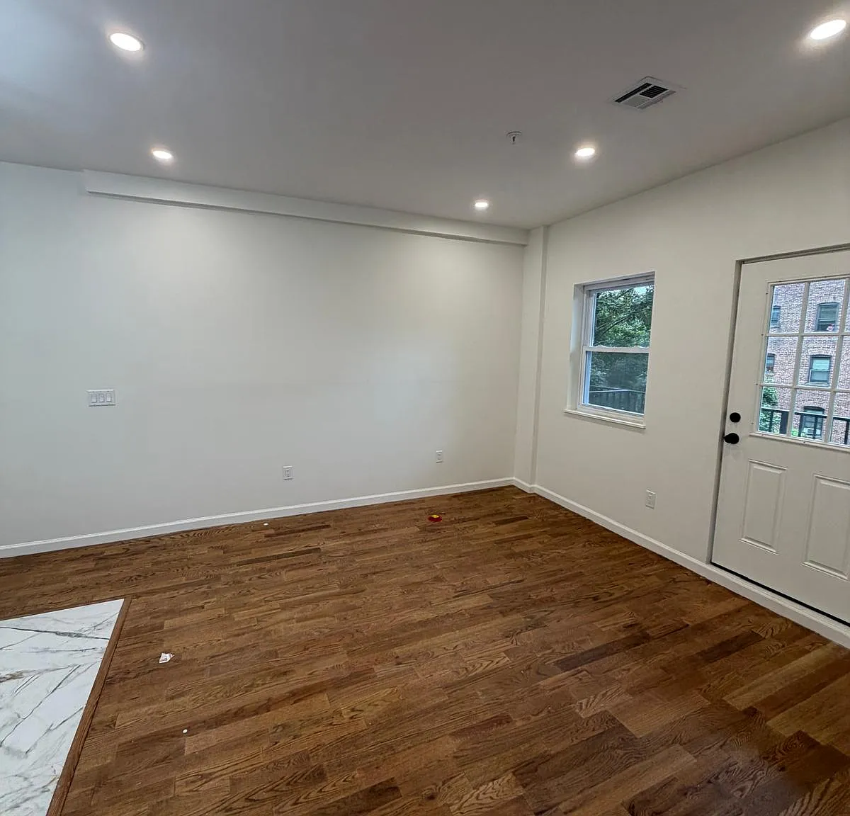 4 bed, 1500 sqft, $3,100 — Photo 3