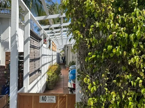 714 Ocean Park Blvd APT C, Santa Monica, CA 90405