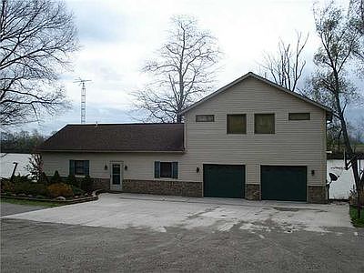 4th image of 1005 E Riverview Ave