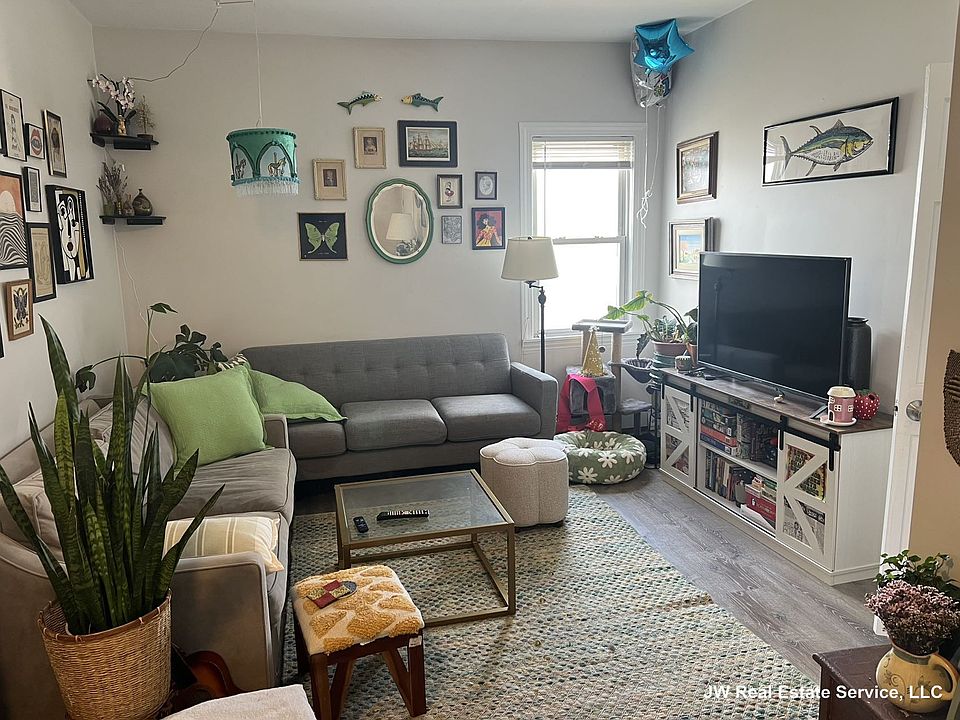 1st image of 39 Union St #1