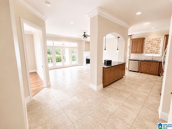 3rd image of 637 Trumpet Cir