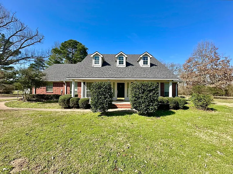 10191 FM 607 N — Photo 2