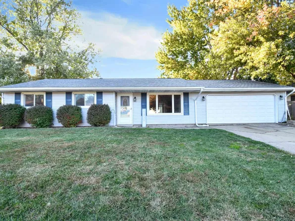 404 High Oak Dr, East Peoria, IL 61611