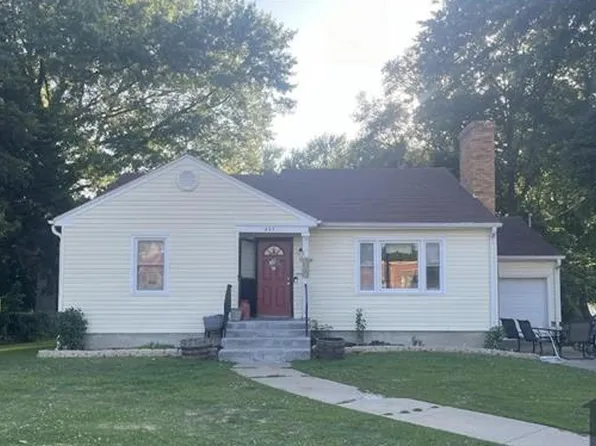 455 S Lyon Ave, Marshall, MO 65340