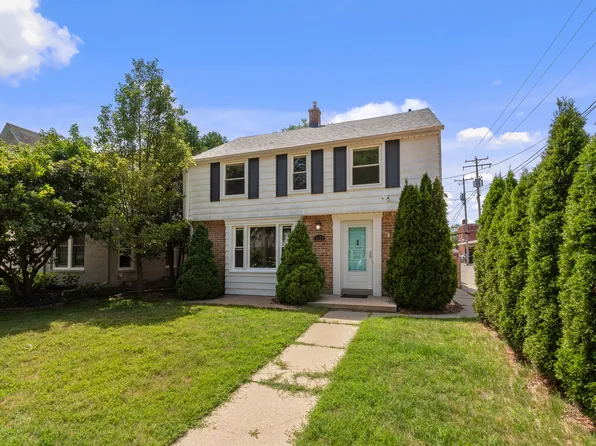 5577 N Kent Ave, Whitefish Bay, WI 53217