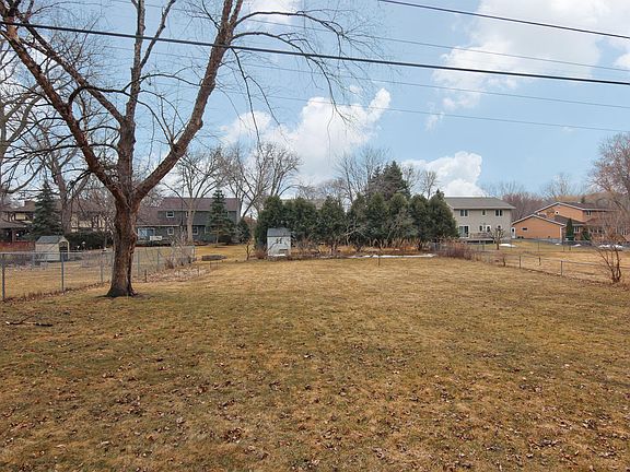 2nd image of 1244 Oakcrest Ave