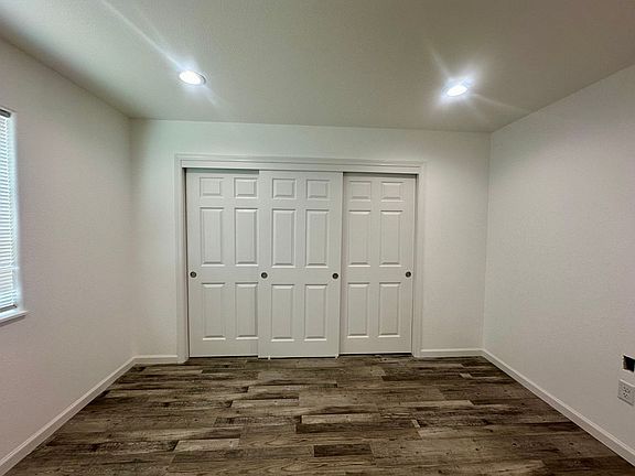 3rd image of 4008 Hilyard Ave