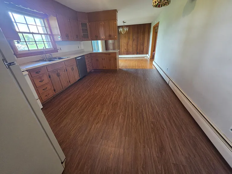 2213 Allibone Rd — Photo 8