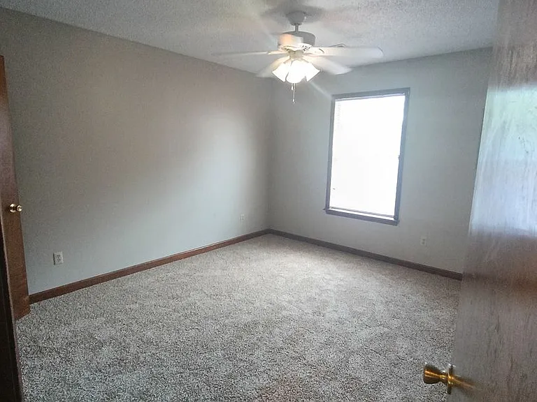 1400 Jacobs Ave — Photo 5