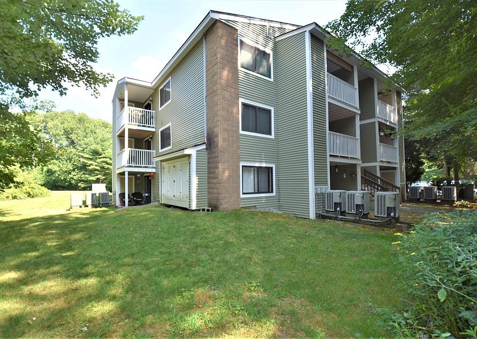 1st image of 4 Bridgeview Cir Unit 35