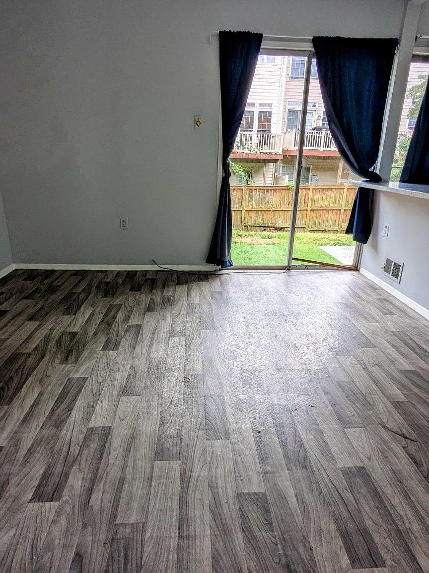 4 bed, 5.0 bath, 1534 sqft, $2,600 — Photo 4
