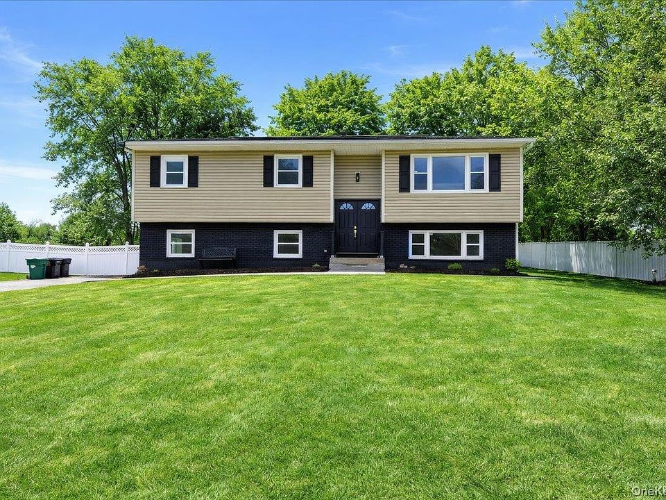 1st image of 7 Gene Road