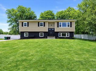 7 Gene Rd, Middletown, NY 10941
