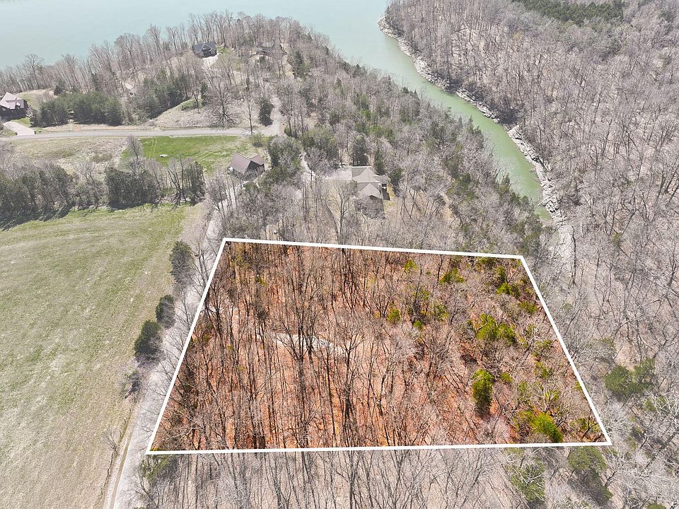 1st image of 8 Beechwood Dr