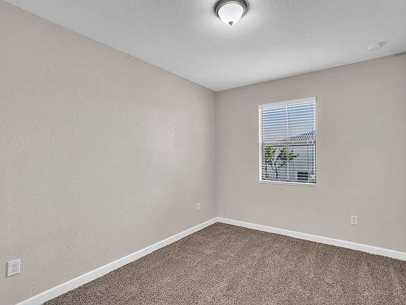 4th image of 10243 NW 89th Ter
