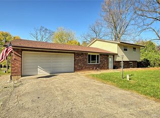 1177 Wallaby Dr, Dayton, OH 45432