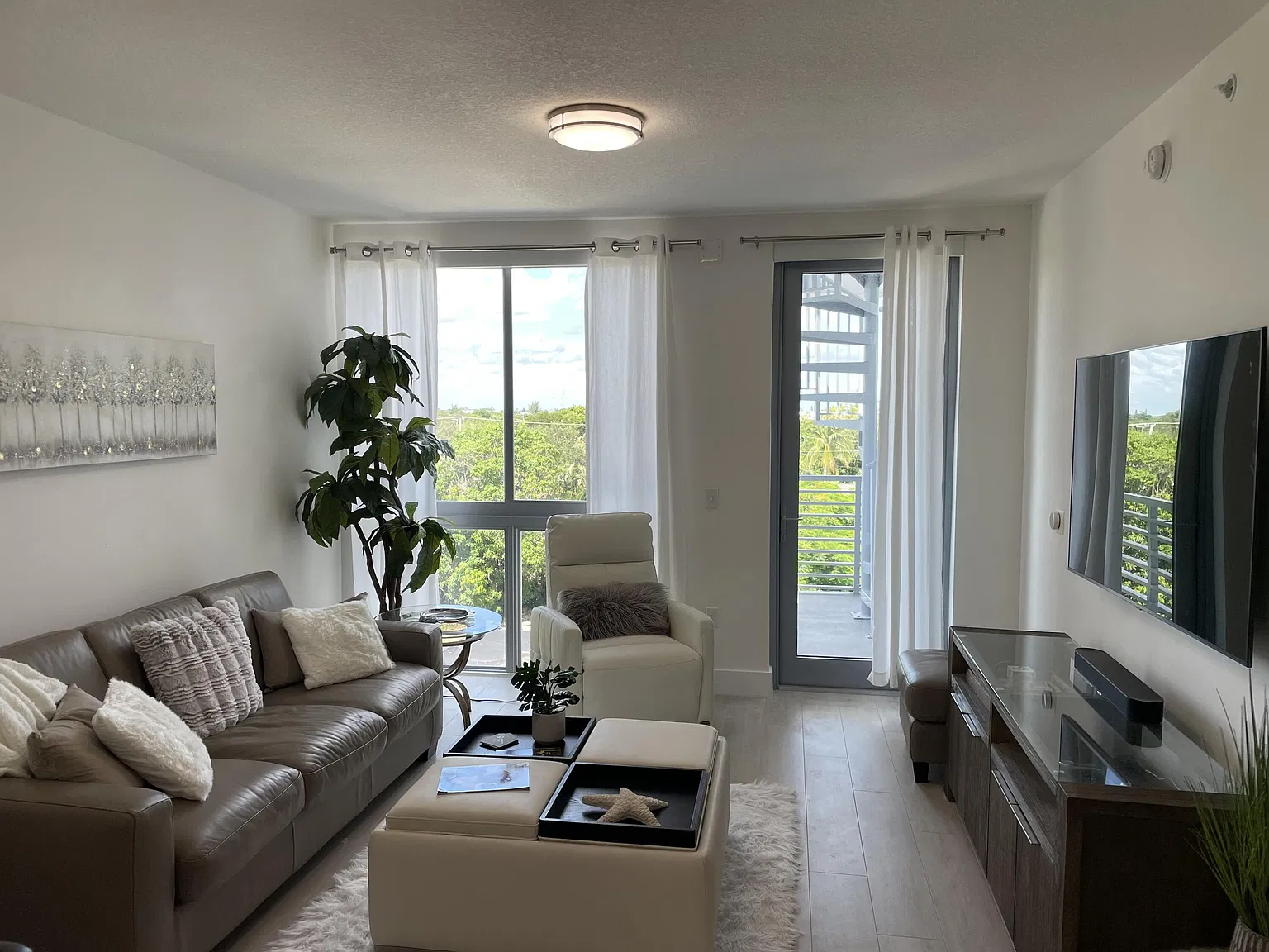 1 bed, 1.0 bath, 710 sqft, $6,000 — Photo 4