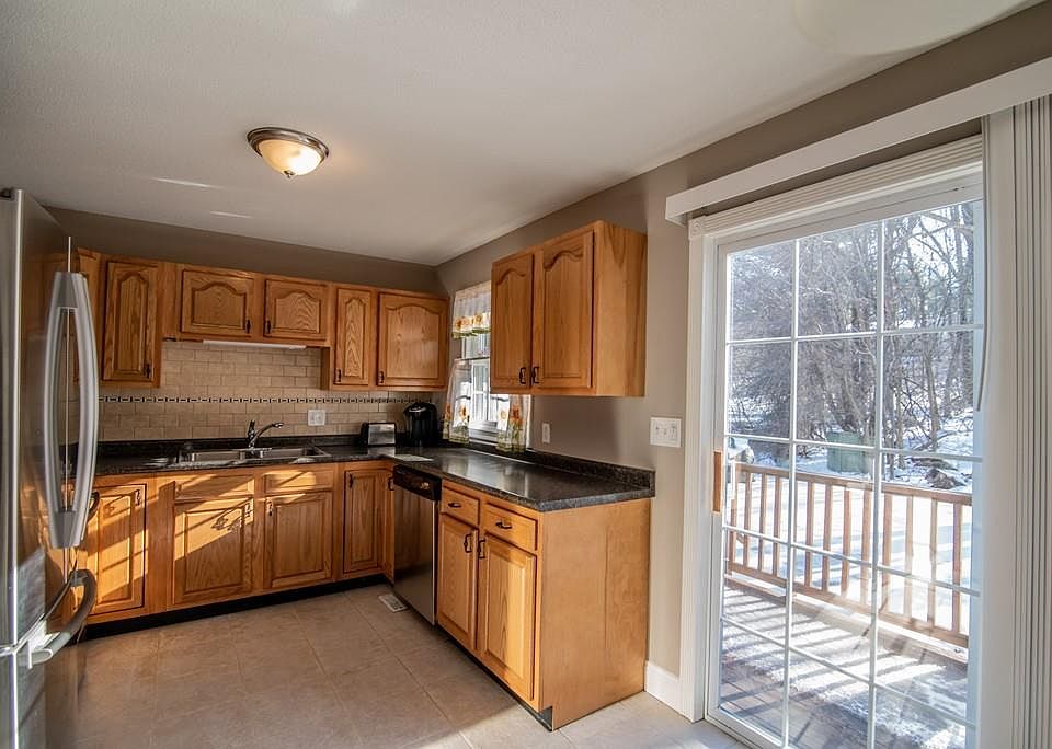1st image of 2 Pine Isle Dr #D