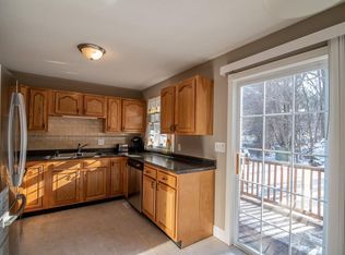 2 Pine Isle Dr #D, Derry, NH 03038