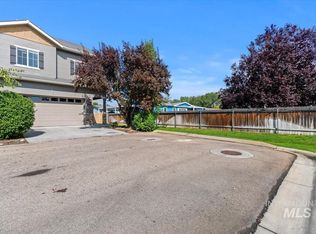490 E 51st St, Garden City, ID 83714