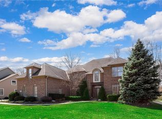 570 Legends Row, Avon Lake, OH 44012