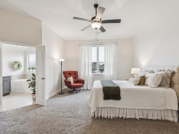 5th image of 923 Wild Vine Pass