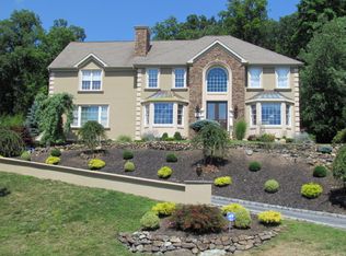 16 Shadow Ridge Rd, Wayne, NJ 07470