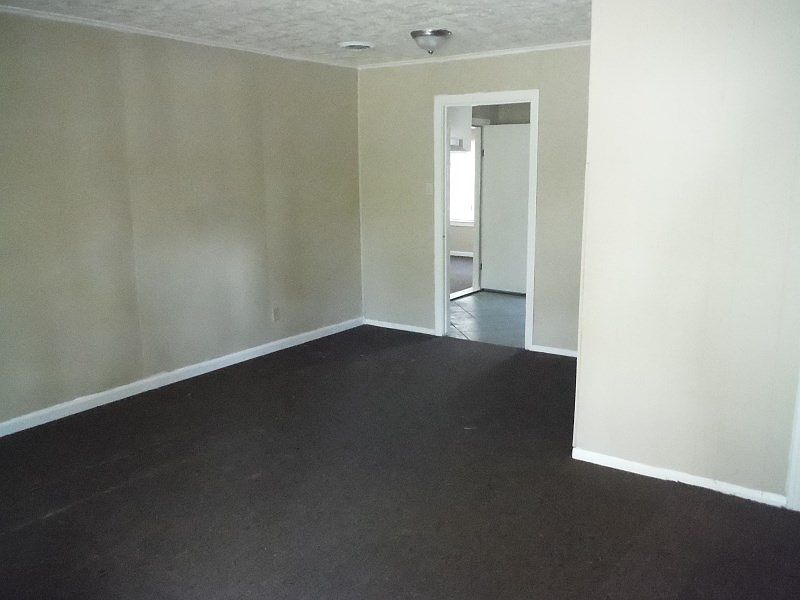 2nd image of 4340 Buffalo St