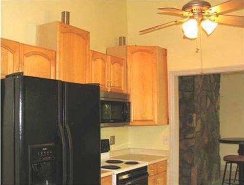4th image of 4801 Montcrest Dr