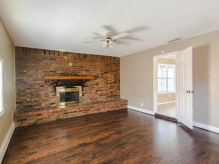 830 E Linda Dr — Photo 11