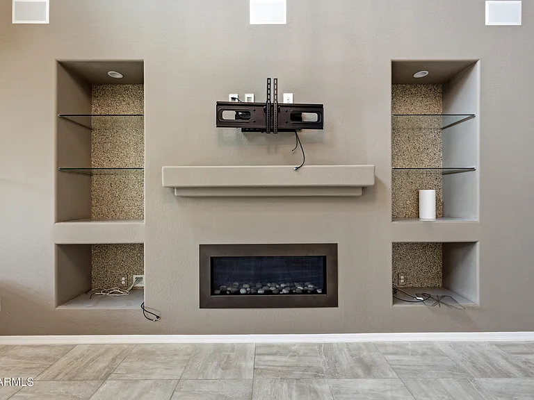 1930 E Horseshoe Dr — Photo 13