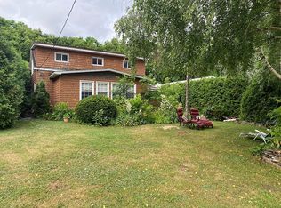 11 Cedar St, Champlain, NY 12919