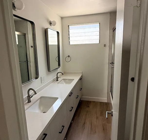 119 - 121 N Hillcrest Blvd — Photo 4