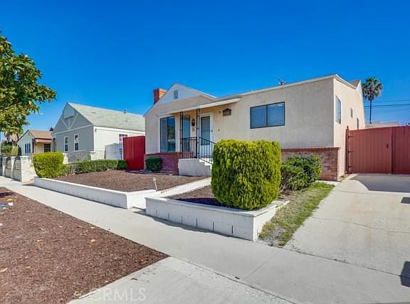 2nd image of 10628 S Wilton Pl