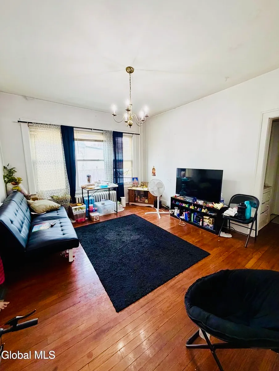 Building Photo - 1064 Washington Ave #1