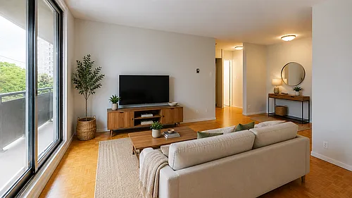 61 McEwen Ave #408 Photo 1